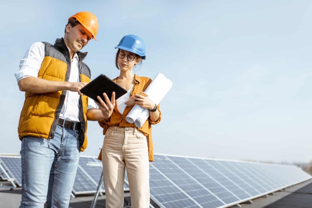 engineers-on-a-solar-power-station