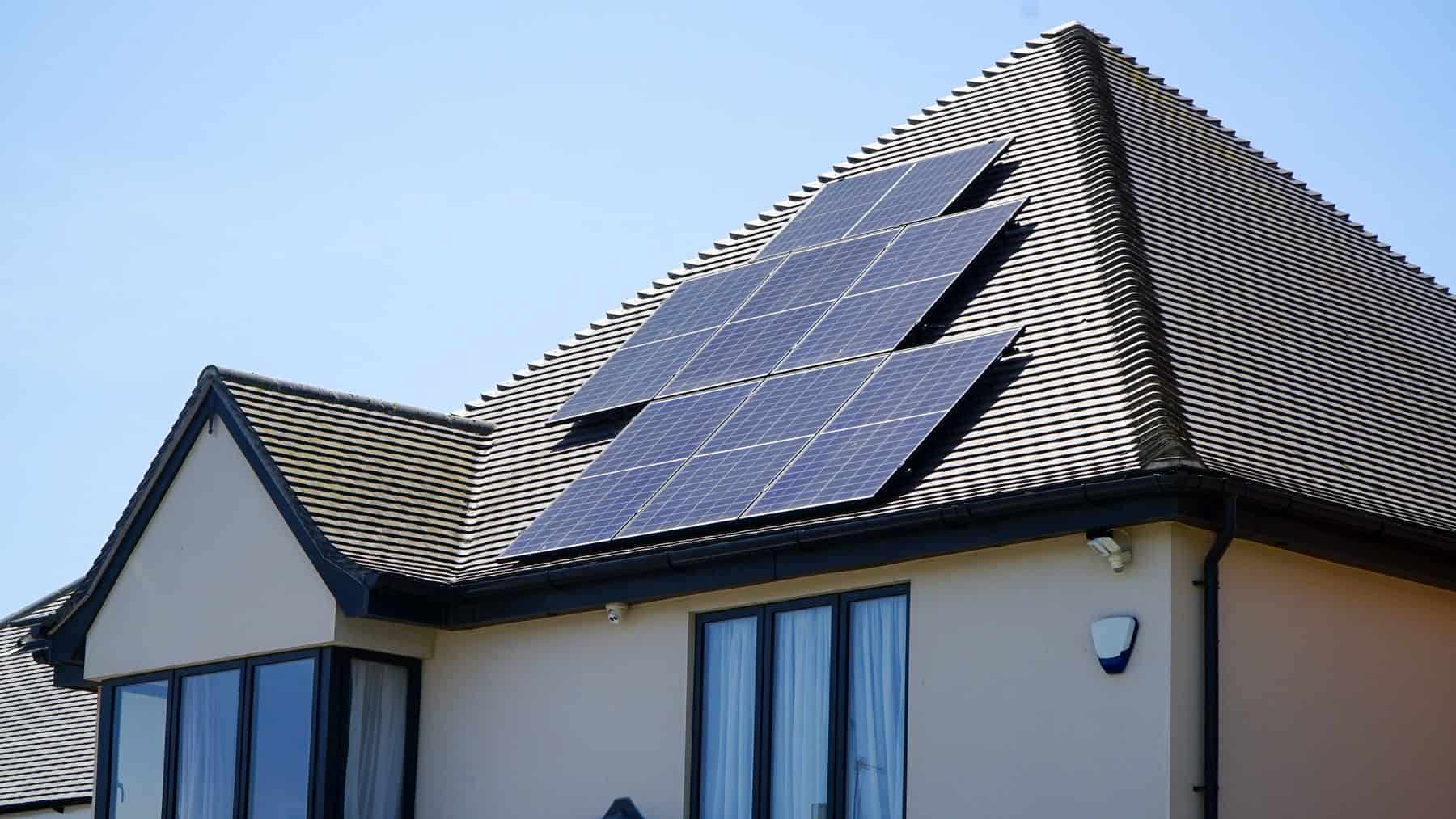 How many solar panels do I need for my home in 2023?